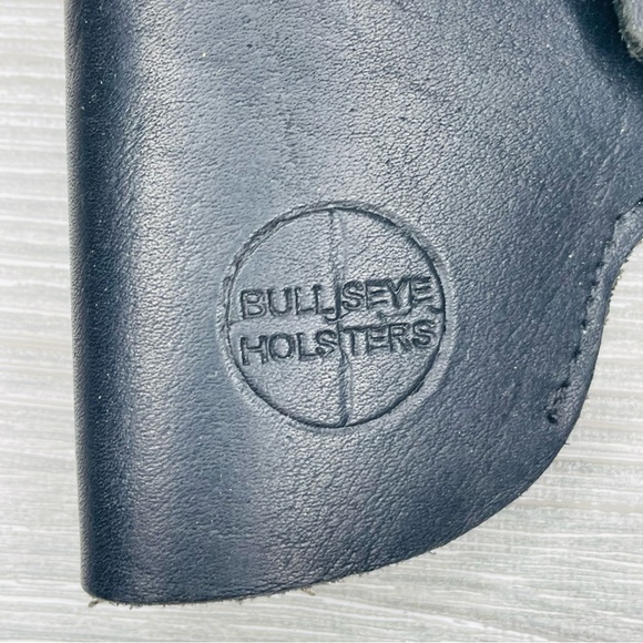 Bullseye leather holster with clip tactical belt accessory snap quick release - Picture 2 of 4